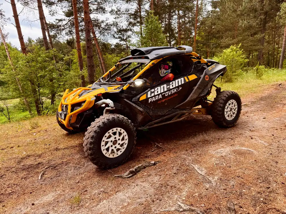 Maverick R Rally Travel na wyprawie